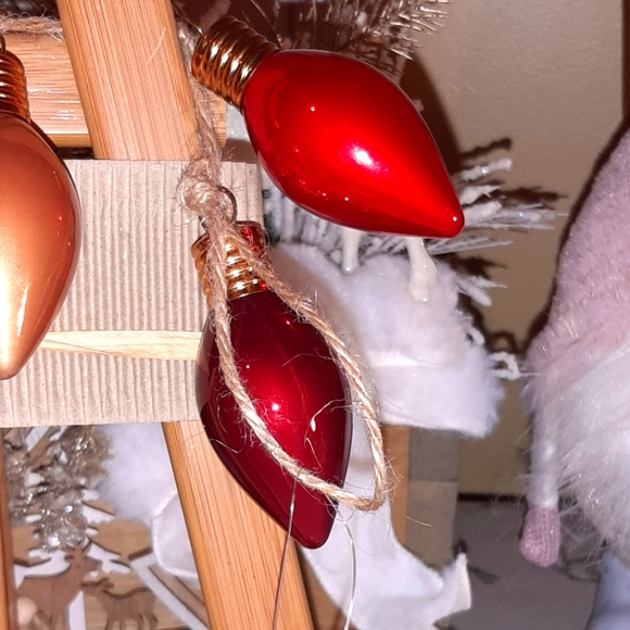 Multicolore Holiday Bulbs Ornament - Picture 2 of 3